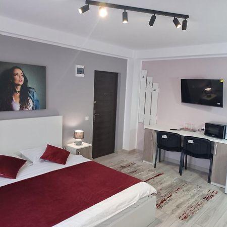 Aparthotel Oltului Galaţi Exteriör bild