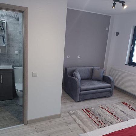 Aparthotel Oltului Galaţi Exteriör bild